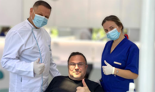 dentisti-a-tirana-dr.-armand-alushi-con-assistente